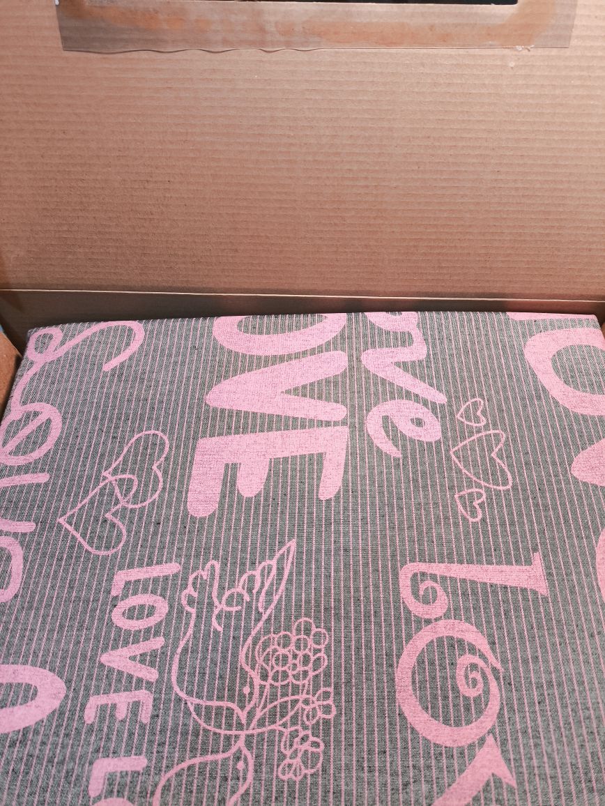 Pembe 'Love' Desenli Nevresim Takımı